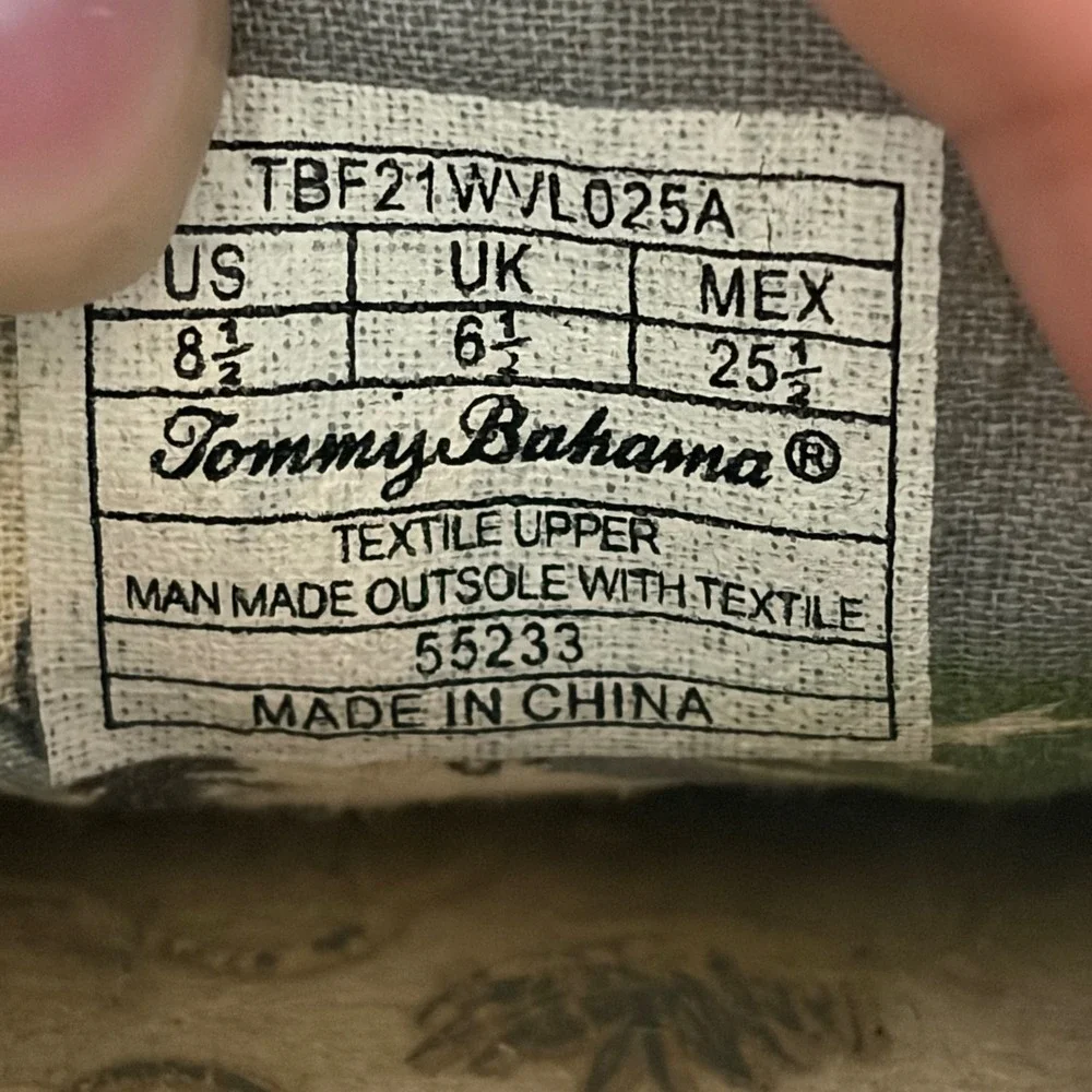 Tommy Bahama Womens Striped Slip On Sneakers Blue Cream TBF21WVL025A Size 8.5